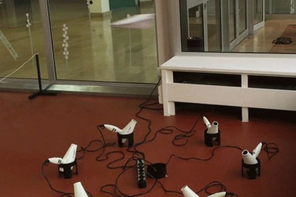 O ovome ste maštali kao mali: Papirnati avion koji neprestano leti! (GIF)