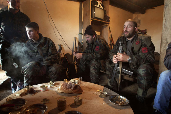 Službe iz Brisela upozoravaju: Teroristi spremni da nam zatruju vodu?! (FOTO)