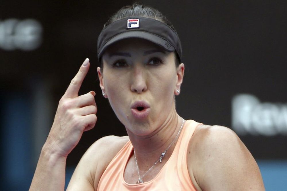 Jelena Janković ne može da pobedi ni kada joj se protivnica sama nudi!