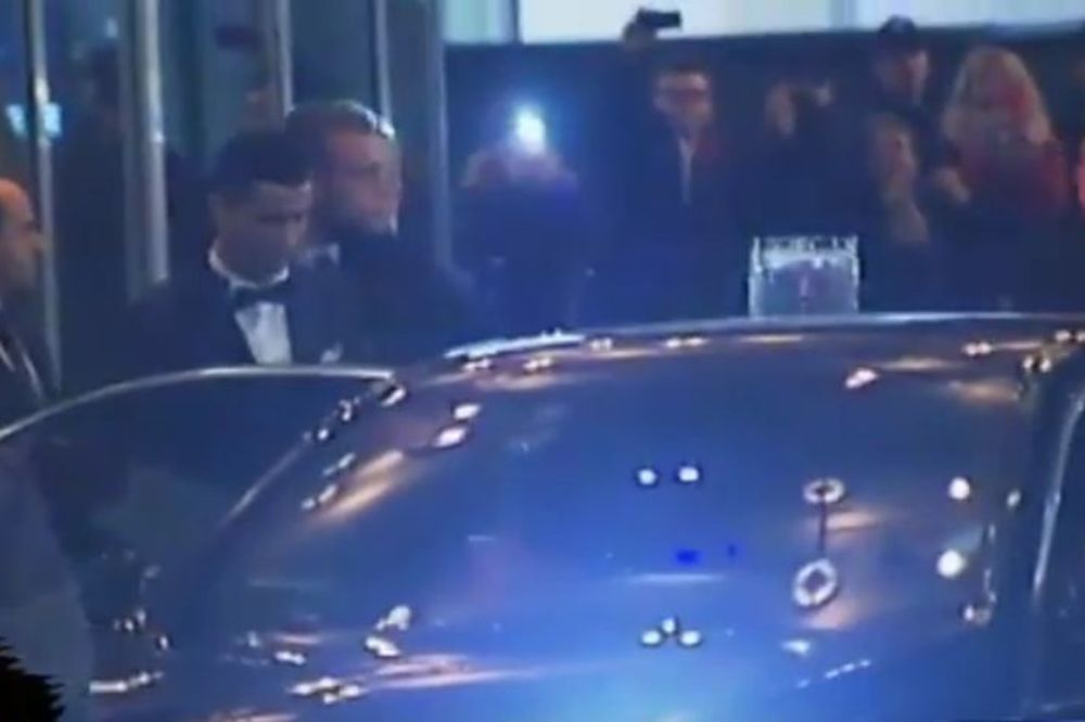 Evo kako izgleda kada bez najave hoćete autogram od zvezde Reala! (VIDEO)