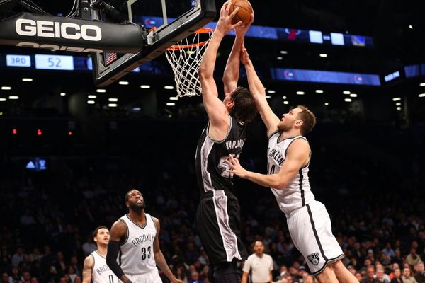 Kad Manu asistira, a Bobi zakucava, to onda mora da bude među Top 5 poteza večeri! (GIF)