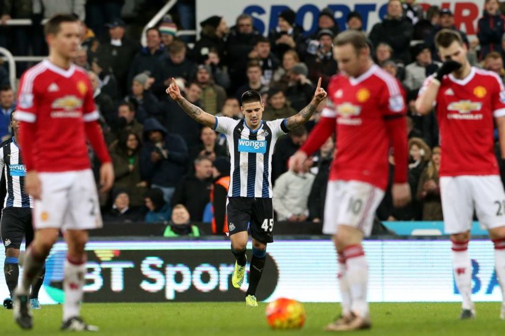 Kakvo ludilo na Sent Džejms Parku: Šou Mitrovića i Runija u sjajnoj goleadi! (VIDEO)