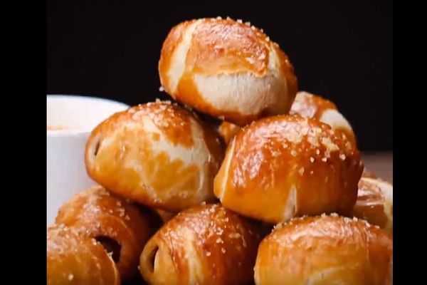 Prasići u toplom ćebetu: Najbrža slana poslastica za sve vaše žurke (RECEPT) (VIDEO)