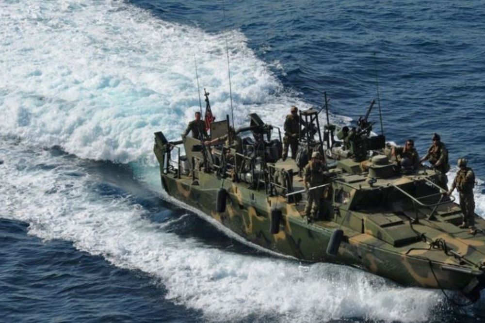 Iran oslobodio 10 američkih mornara: Incident izazvao problem sa navigacijom (FOTO)