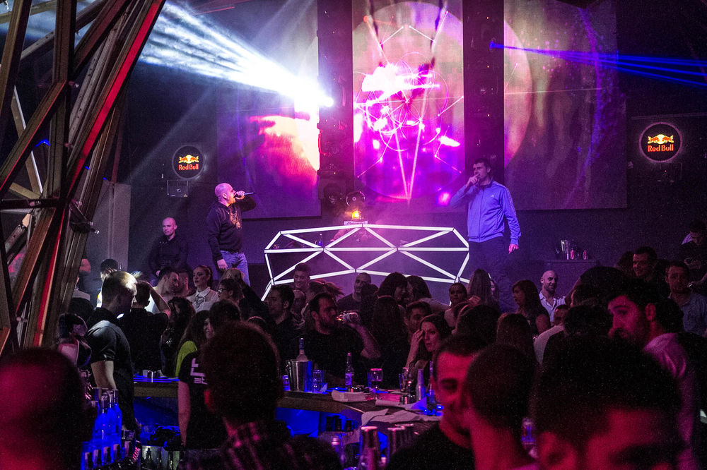 Očekuje vas ludnica za Srpsku NG uz Saru Jo u Tiltu (FOTO)