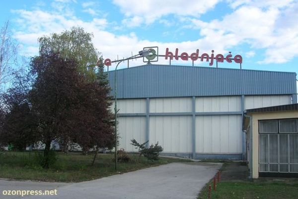 Otrovni gas nad Čačkom! Procurio amonijak iz pogona Hladnjače