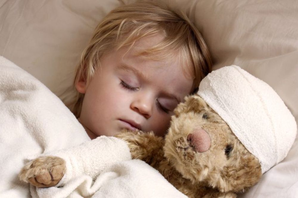 Rekao je roditeljima da mu neko priča tokom noći. Nisu mu verovali, a onda su se prestravili! (VIDEO)