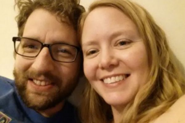 Samo jedna njena fotka mu je bila dovoljna da shvati da je ona žena njegovog života! (FOTO)