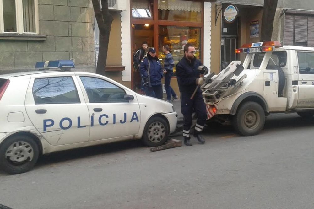 Parking servis objavio rat policiji! Dižu im kola i ne pitaju (FOTO)
