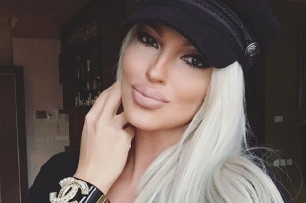 Evo šta je JK rekla o krađi i Ejmi Vajnhaus! (FOTO)