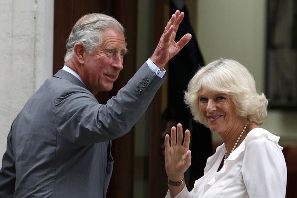 Princ dolazi u Srbiju, ali ne na belom konju, nego sa Kamilom! (FOTO)