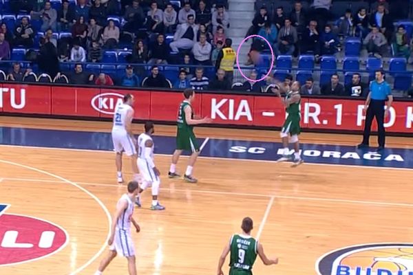 Da je bacio još 100 puta ne bi pogodio: Nestvarna trojka košarkaša Olimpije! (VIDEO)