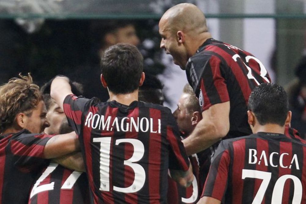 Milanezi se zagrcnuli Jafom: Napadač nasamario Rosonere da je 9 godina mlađi! (FOTO)