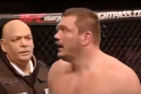 Ušao je u oktagon sa dečkom Ronde Rouzi, a izašao sa užasavajućom povredom oka! (VIDEO)