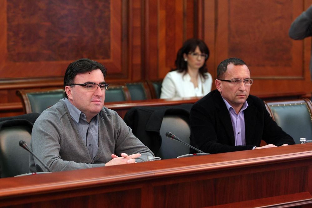 Oni su ostvarili srpski san: Radili 10 dana, dobili po 2.000 evra! Bruka i sramota!