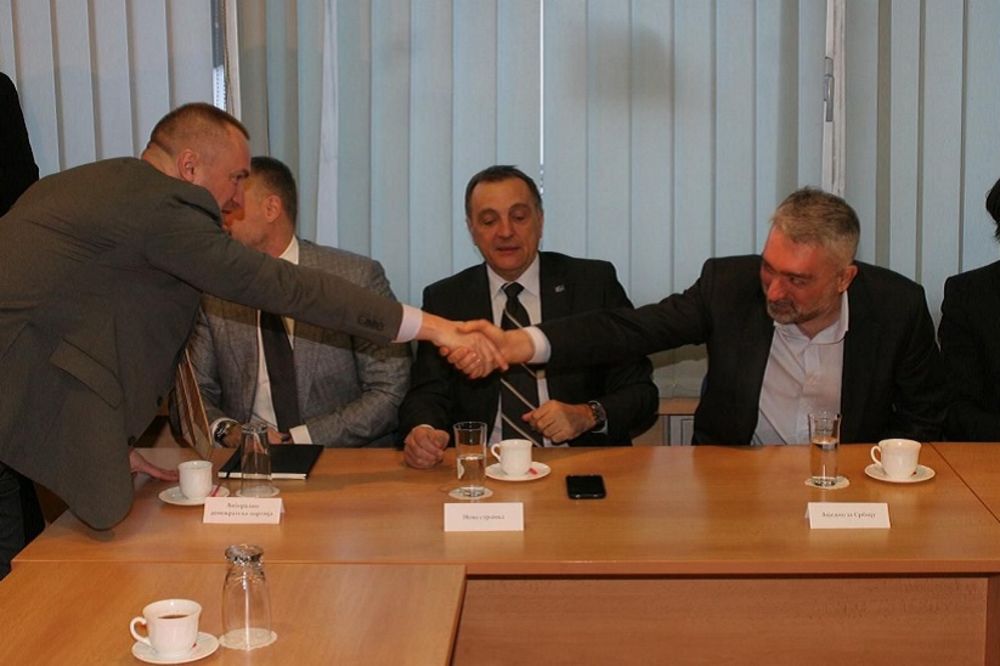 Pao dogovor opozicije: Borićemo se protiv Vučića! (FOTO)