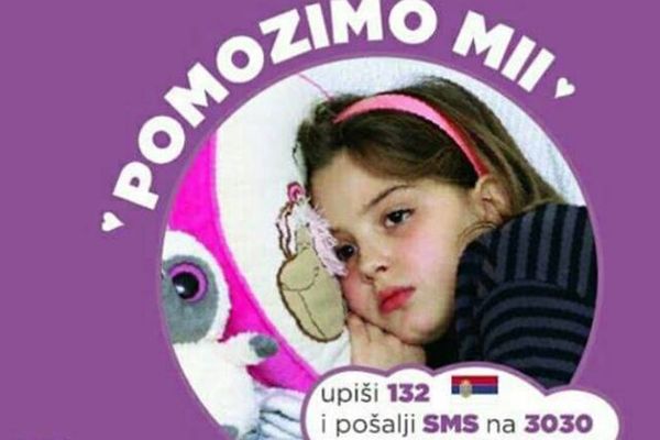 Pomozimo Miji (8) u borbi sa leukemijom: Operacija u Rimu je jedini spas! (FOTO)