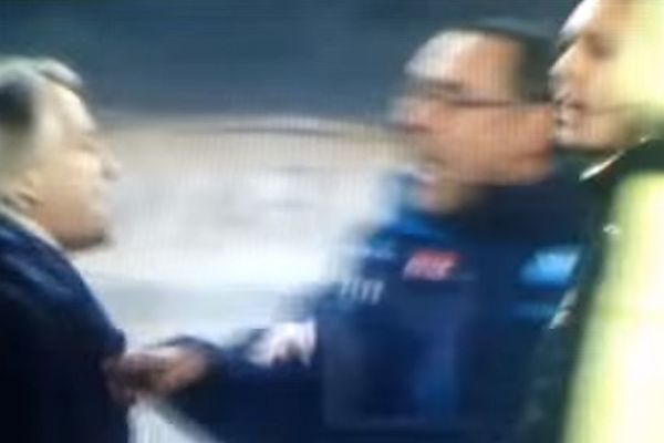 Samo što se nisu hvatali za gušu: Najgore moguće vređanje trenera dva velikana Serije A! (VIDEO)