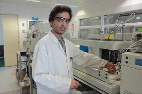 Poginuo spasavajući studente od terorista u Pakistanu! (FOTO)