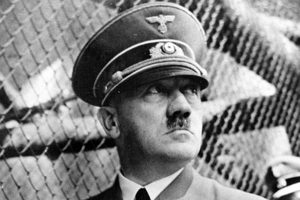 13 najluđih teorija o Hitleru u koje ljudi stvarno veruju! (FOTO) (GIF)