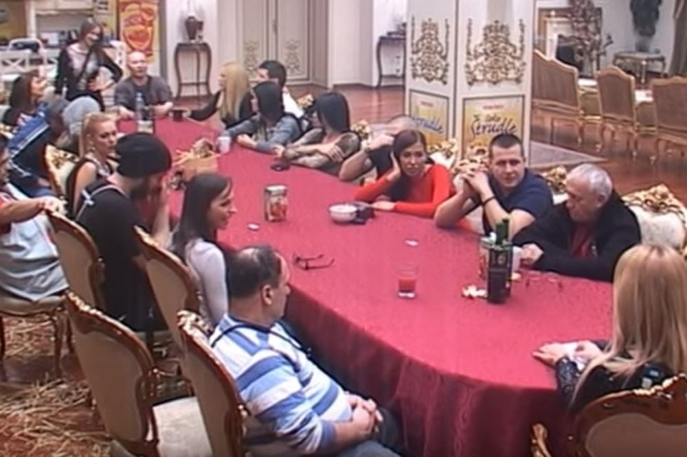 ​Parovi dobili svoj prvi gej par: A čik pogodite ko je u pitanju? (VIDEO)