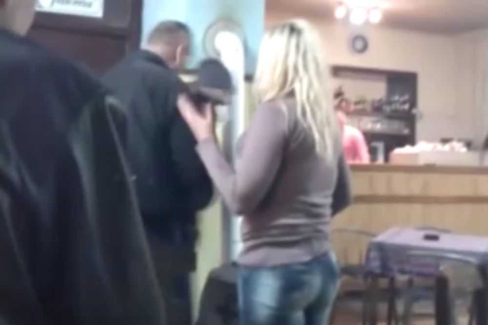 Znaš li čija sam? Rambo devojka zavodi red u kafani! (VIDEO)