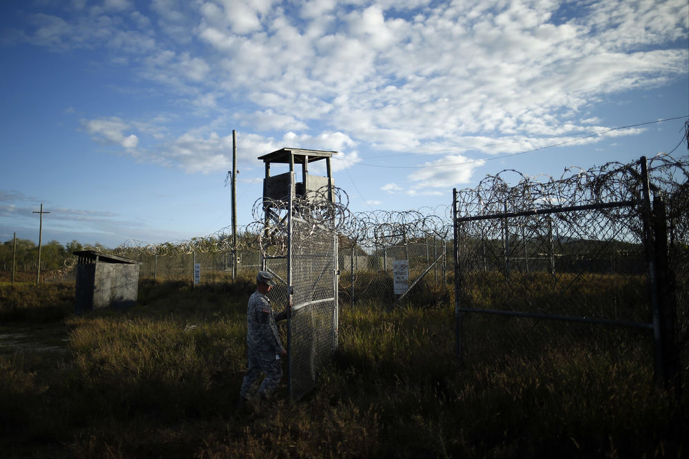 SAD prebacuju zatvorenike iz Gvantanama u BiH i Crnu Goru (FOTO) (VIDEO)