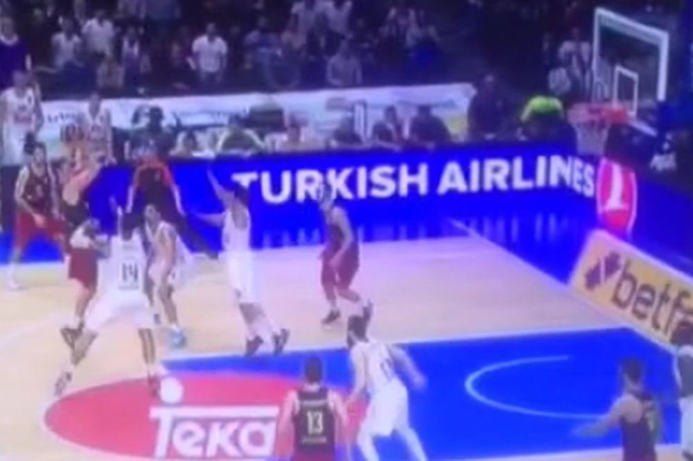 Barsa srušila Real usred Madrida košem uz zvuk sirene, Cedevita iznenadila Efes! (VIDEO)