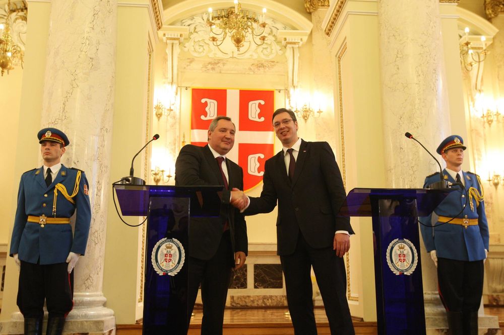 Rogozin: Nađite mi pradedu; Vučić: Učinićemo sve! (FOTO)