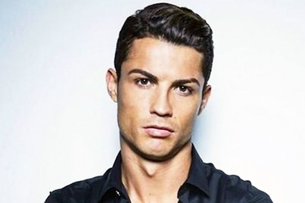 Kosa se diže na glavi od ovog jezivog selfija Kristijana Ronalda! (FOTO)