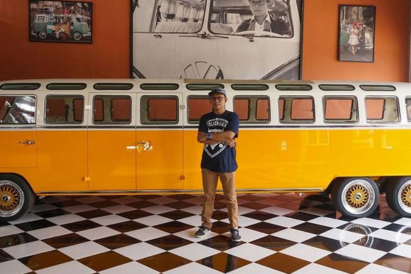 7,6 metara i 41 prozor: Ovo je najduži VW Kombi na svetu (FOTO)