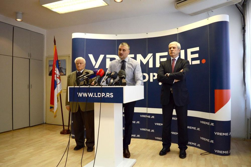 Čeda Jovanović poručuje: Vreme je za nove mlade ljude. A pored njega Mićun, Tadić, Ješić... (FOTO)
