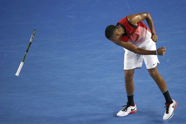 Teniski bonton za njega nikada neće važiti: Kirijos ponovo divljao na terenu! (VIDEO)