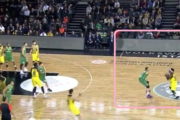 Kako da ne ubace 37 poena za četvrtinu, kada pogađaju trojke sa pola terena! (VIDEO)