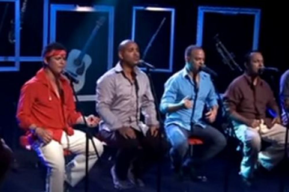 A kapela izvođenje pesme Hotel Kalifornija za potpunu nevericu! (VIDEO)