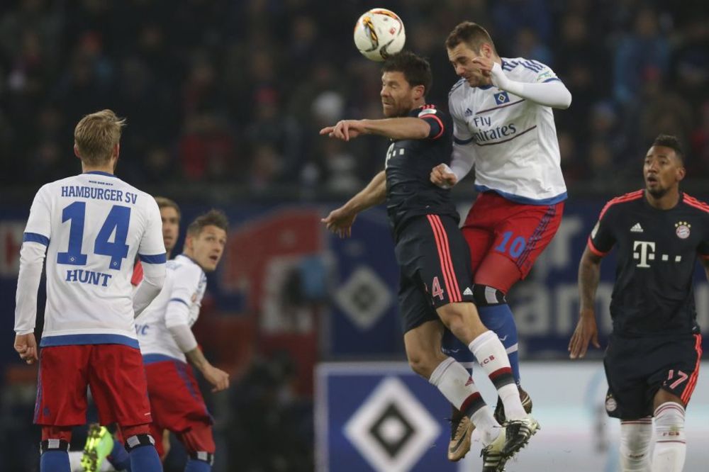 Bajern je naravno pobedio, a Levandovski je naravno postigao oba gola za Bavarce! (VIDEO)