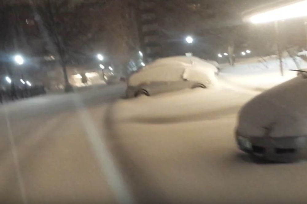 Snežna oluja uteruje strah u kosti širom Amerike: Ima mrtvih, 8o miliona ljudi ugroženo (VIDEO)