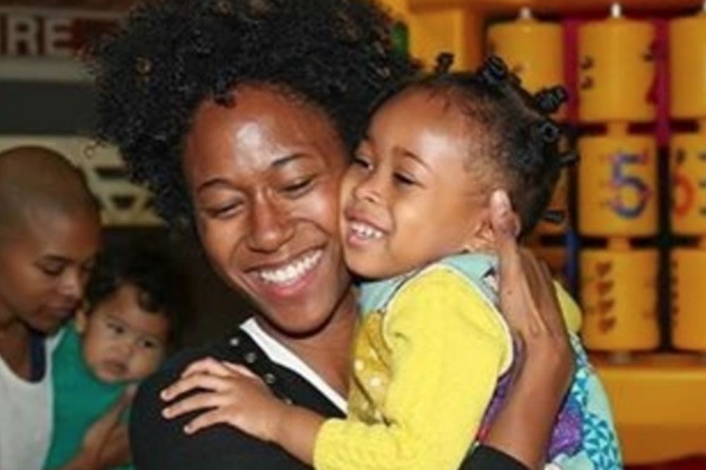 Mama koja je podelila svet: Da li je to što radi hrabro ili ludo (FOTO) (VIDEO)