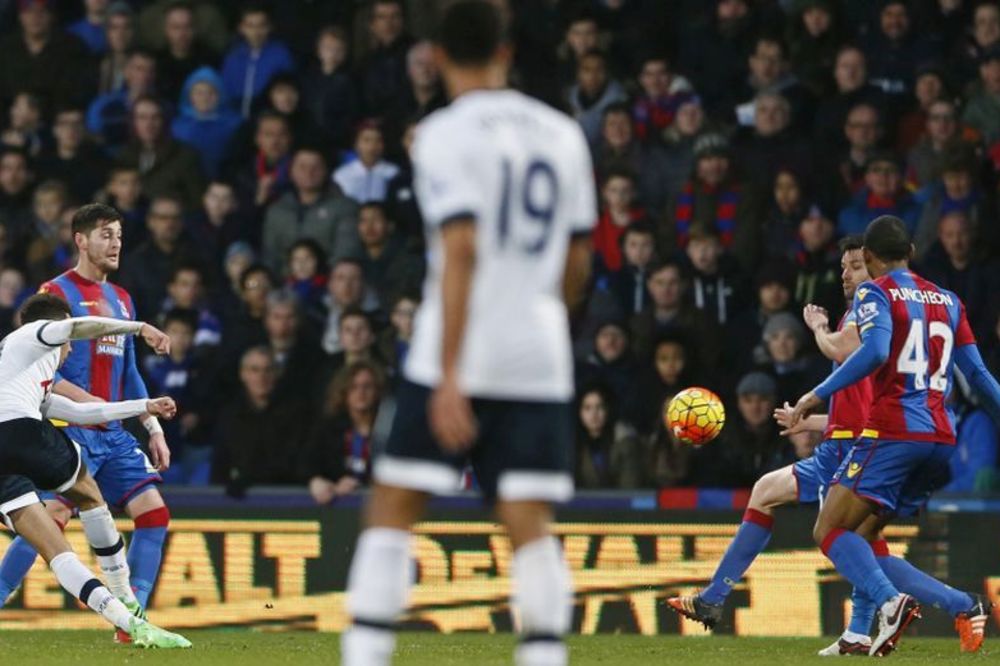 Kakva bravura: Fudbaler Totenhema postigao jedan od najboljih golova sezone! (VIDEO)