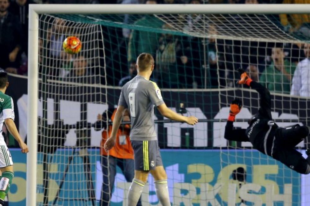 Prvi kiks Zidanovog Reala, Betis se pokazao kao tvrd orah za Kraljeve! (VIDEO)