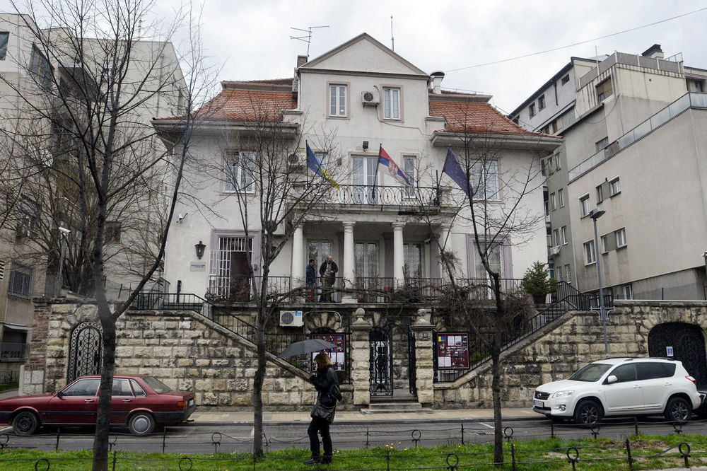 Šanker iz Njujorka došao po vilu DS u Krunskoj! (FOTO) (VIDEO)