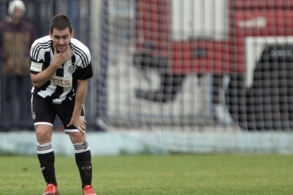 Grobari odlepili zbog Živkovića: Iako si zvezdaš, izabrao si Partizan zbog boljih uslova! (FOTO)