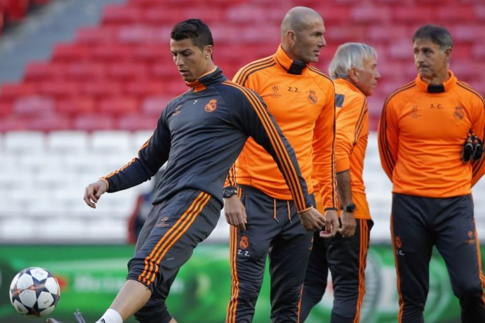 Da li prepoznajete svih 9 asova sa fotografije? (FOTO)