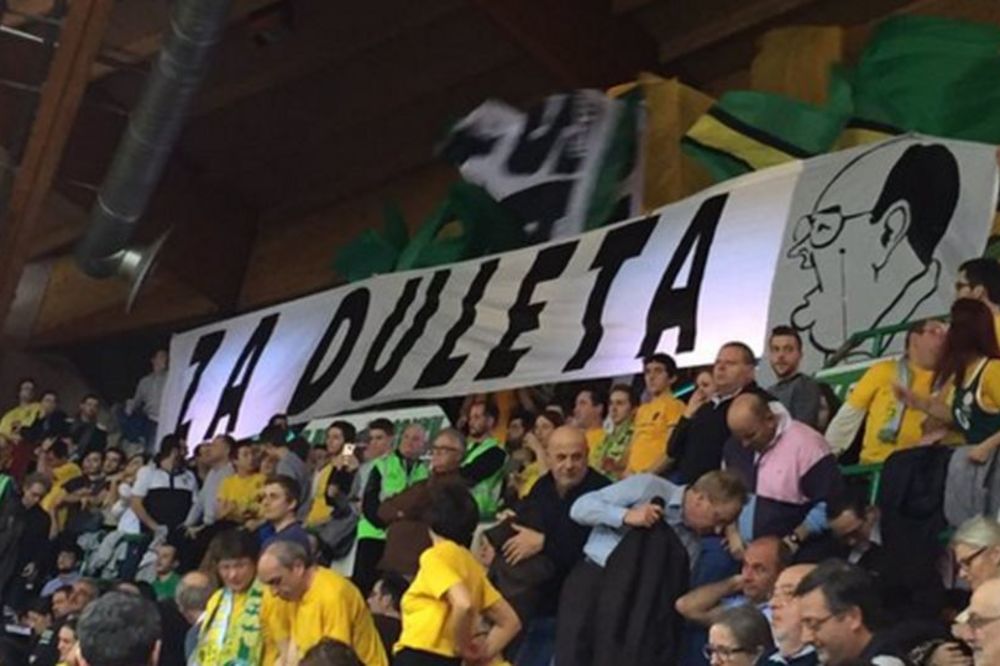 Još jedan Duletov čaš košarke: Ponovo pala Valensija, navijači se odužili transparentom! (FOTO)