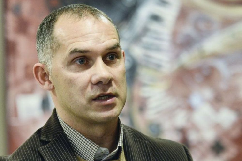 Nađ otvorio dušu: Mitrovićev otac pretio bombom, Nastasić prodat za jednu veš mašinu! (FOTO)