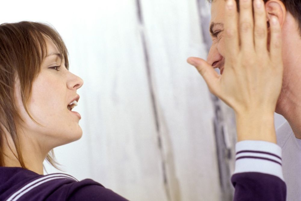 Danas će vam kolege toliko ići na živce da ćete u jednom trenutku eksplodirati (HOROSKOP) (GIF)