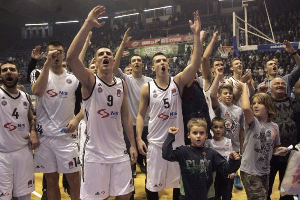 Crno-beli uz PAOK i Aris: Partizan u FIBA Ligi šampiona! (FOTO)