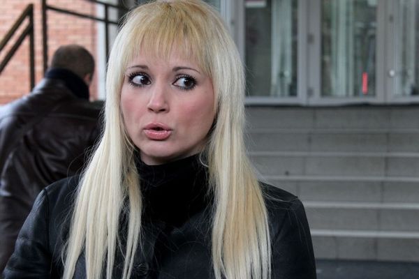 Zaboravićete na Mimi Oro kad čujete ovaj blam Maje Nikolić! Evo kako je čestitala SRPSKU slavu!