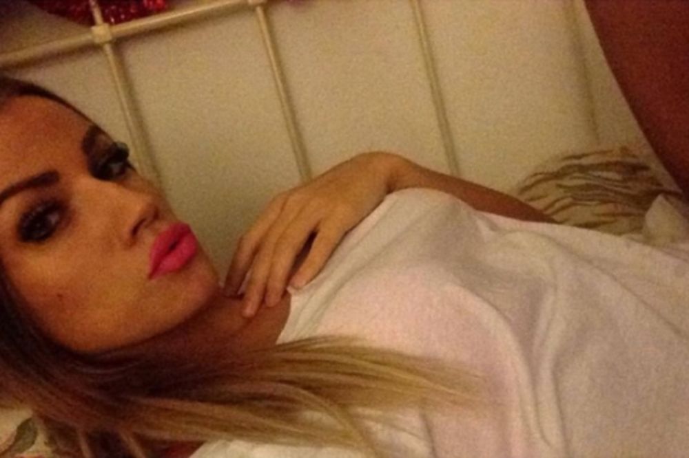 Sad je i definitivno - ovo je Veljkova nova devojka! A ovo su njene najseksi fotke! (FOTO)