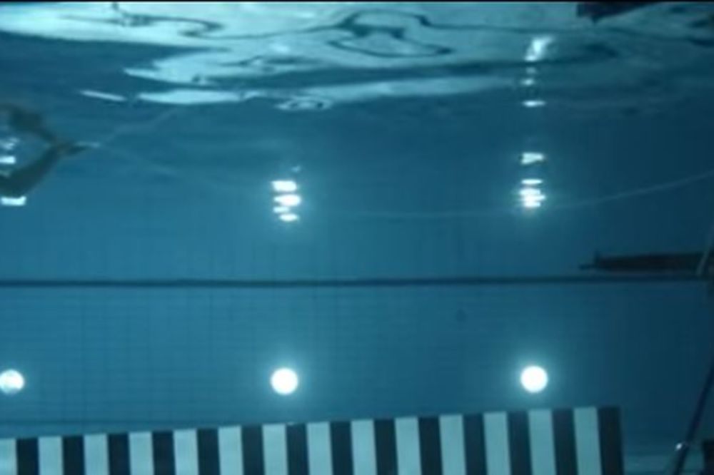 Fizičar se upucao pod vodom da bi pokazao naučni princip! (VIDEO)
